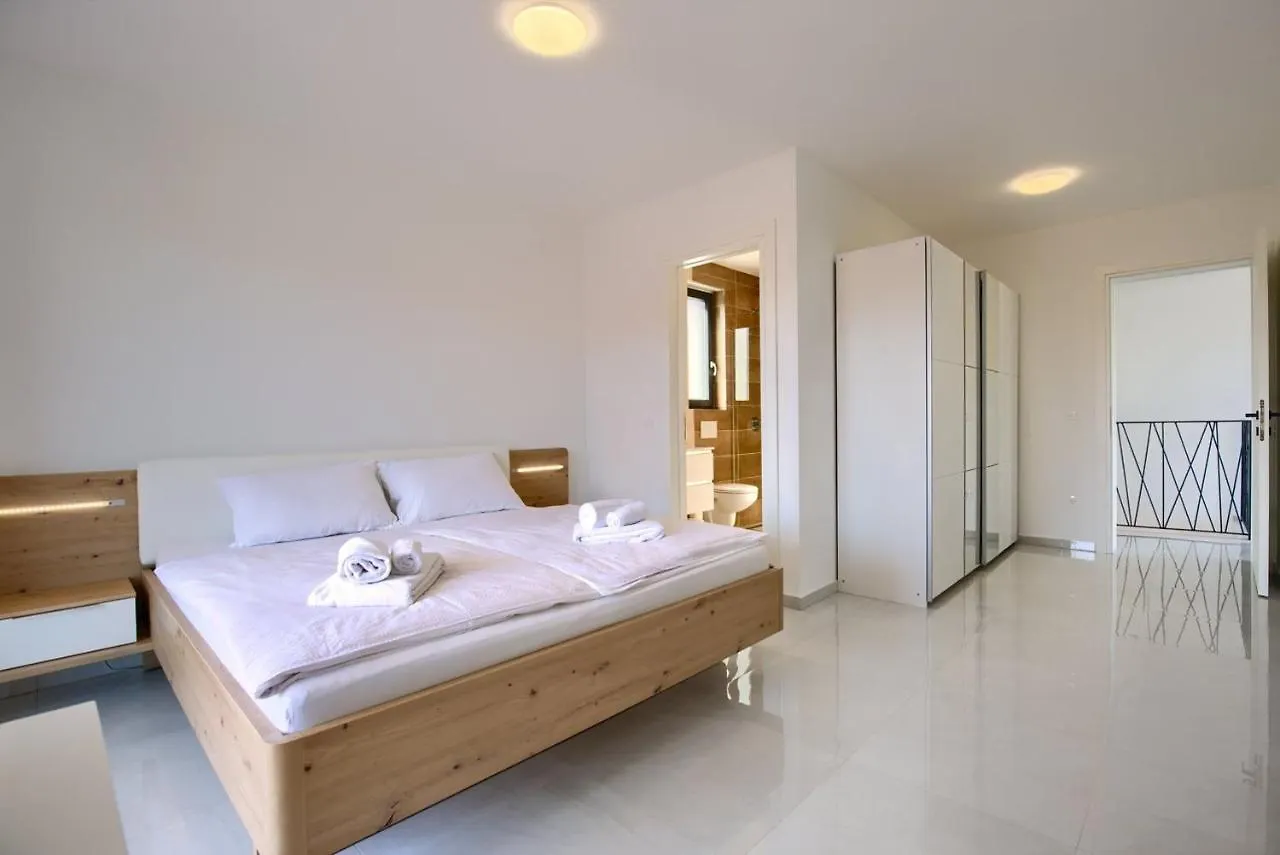 Holiday home Villa Delfin Medulin Croatia