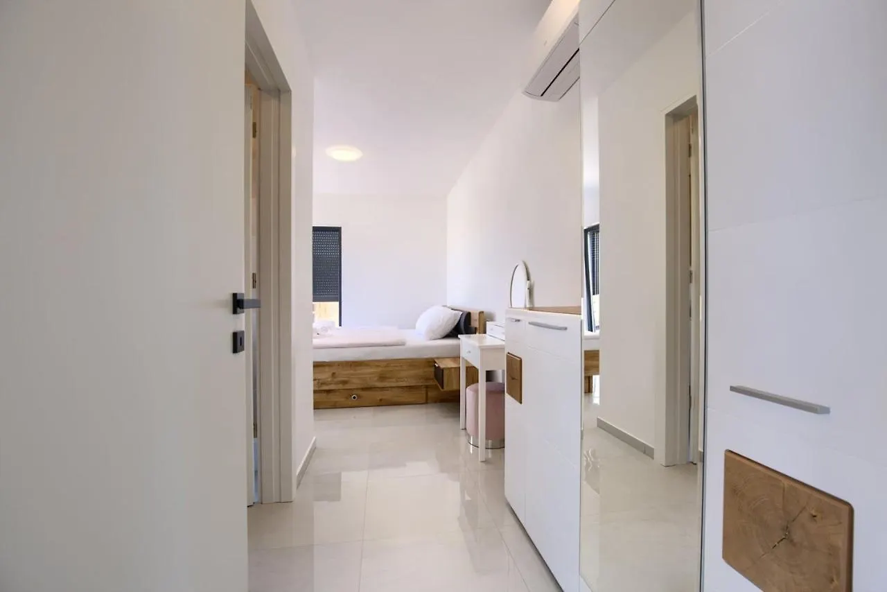 Villa Delfin Medulin 0*,  Croatia