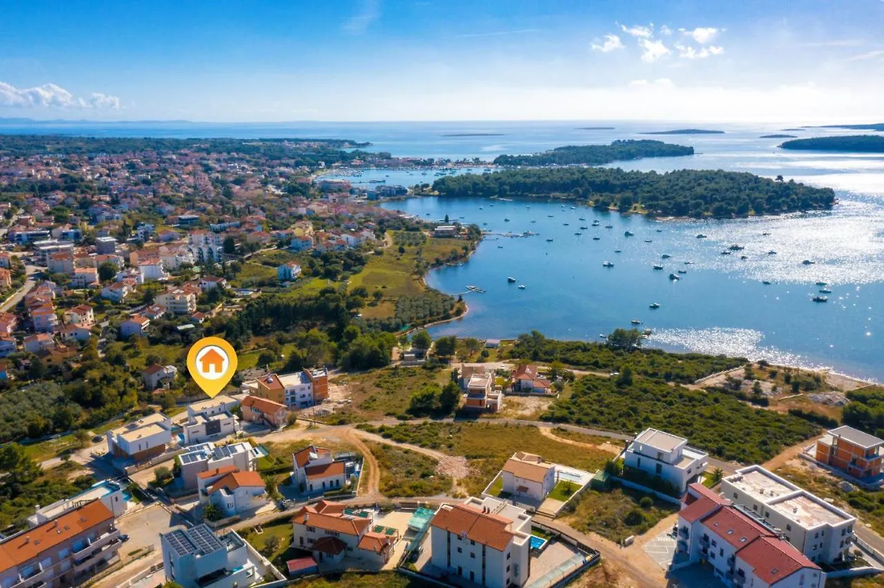Villa Delfin Medulin 0*,  Croatia